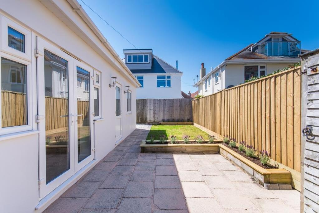 Bournecoast - Clifftop Apartment With Garden -Fm827 Bournemouth Bagian luar foto