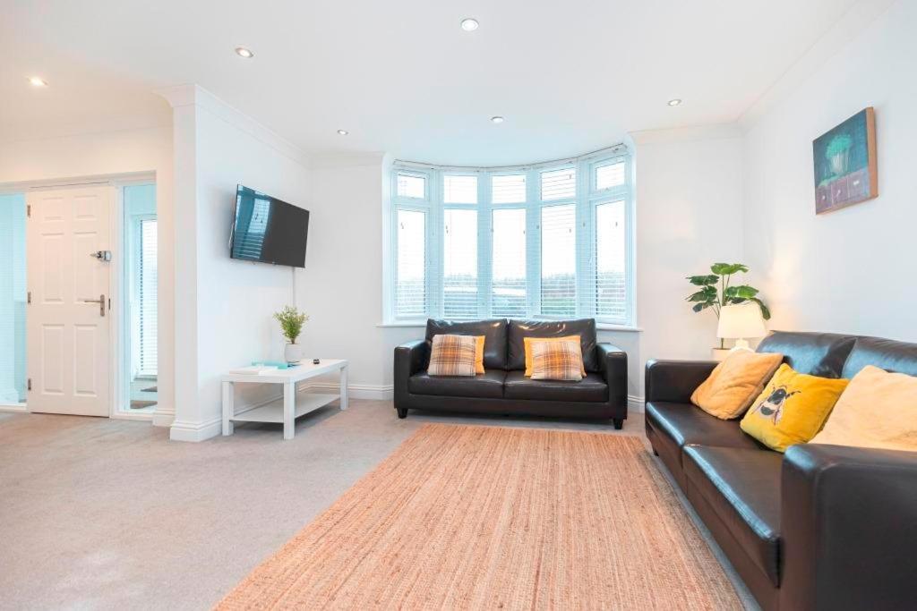 Bournecoast - Clifftop Apartment With Garden -Fm827 Bournemouth Bagian luar foto